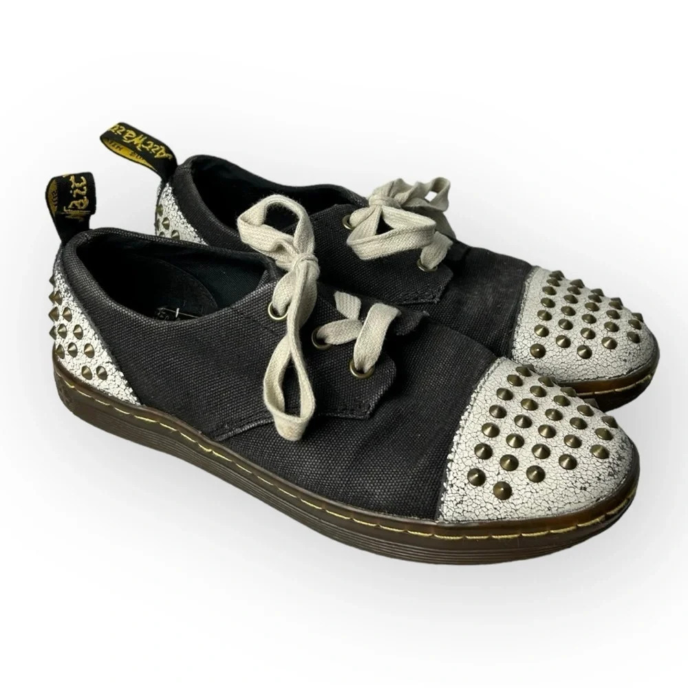 Trendy Black and Silver Women's Shoes